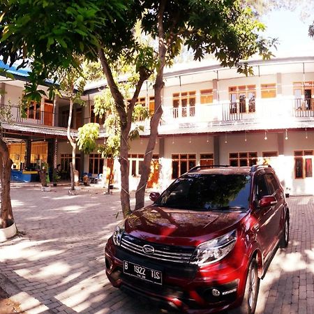 Pondok Wisata Dan Restoran Elim Waingapu Eksteriør billede