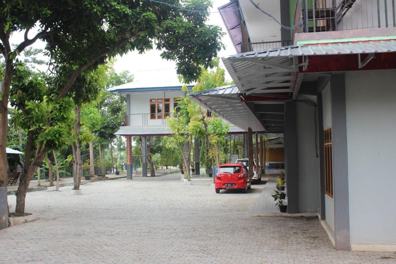 Pondok Wisata Dan Restoran Elim Waingapu Eksteriør billede