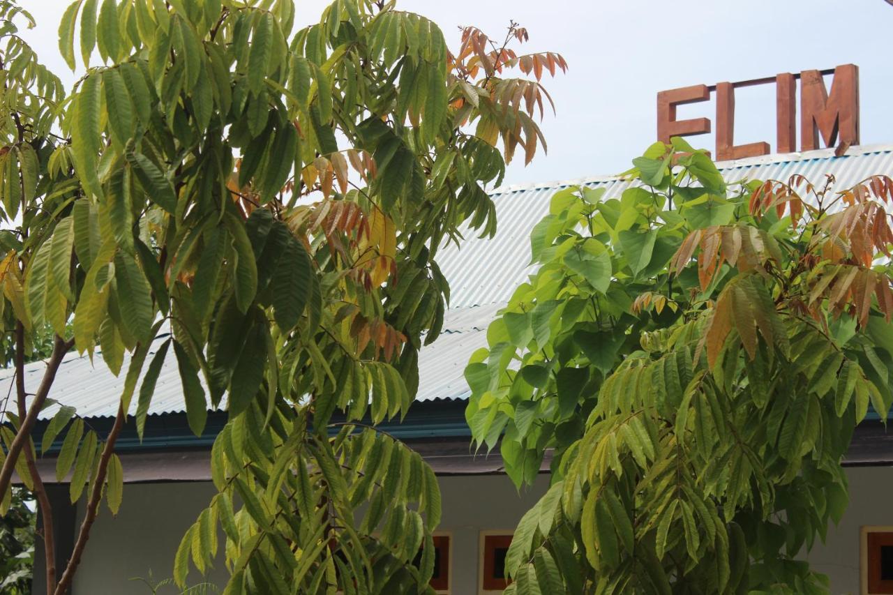 Pondok Wisata Dan Restoran Elim Waingapu Eksteriør billede