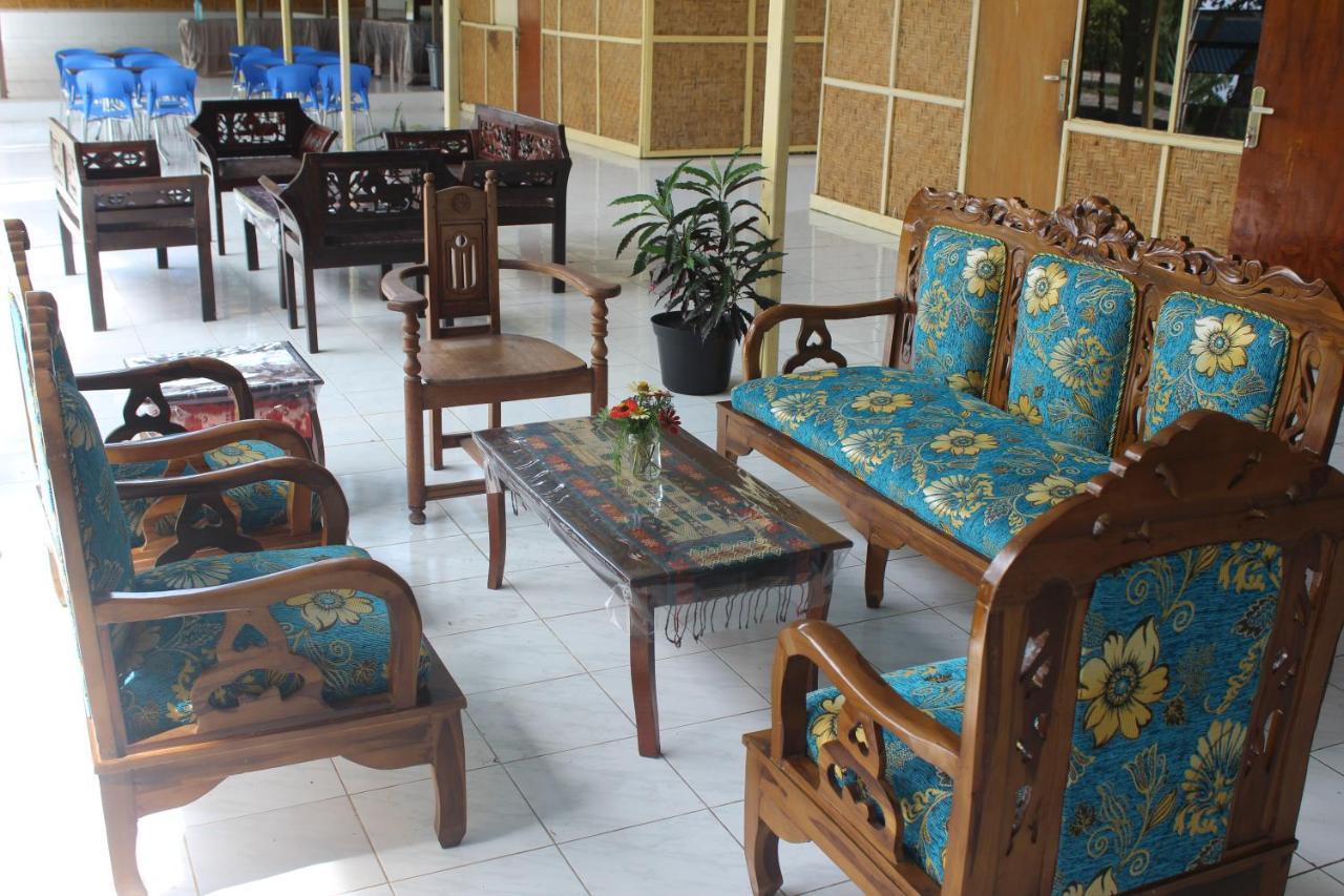 Pondok Wisata Dan Restoran Elim Waingapu Eksteriør billede