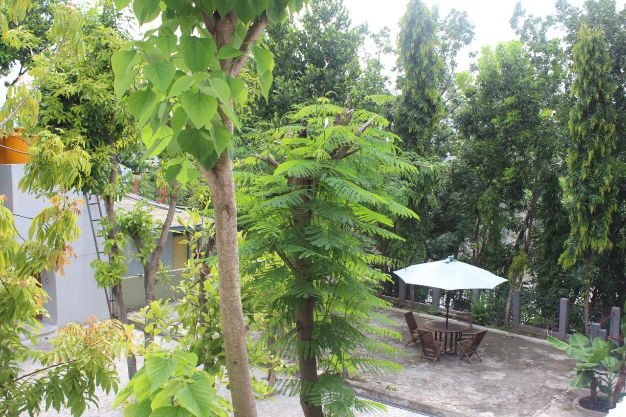 Pondok Wisata Dan Restoran Elim Waingapu Eksteriør billede