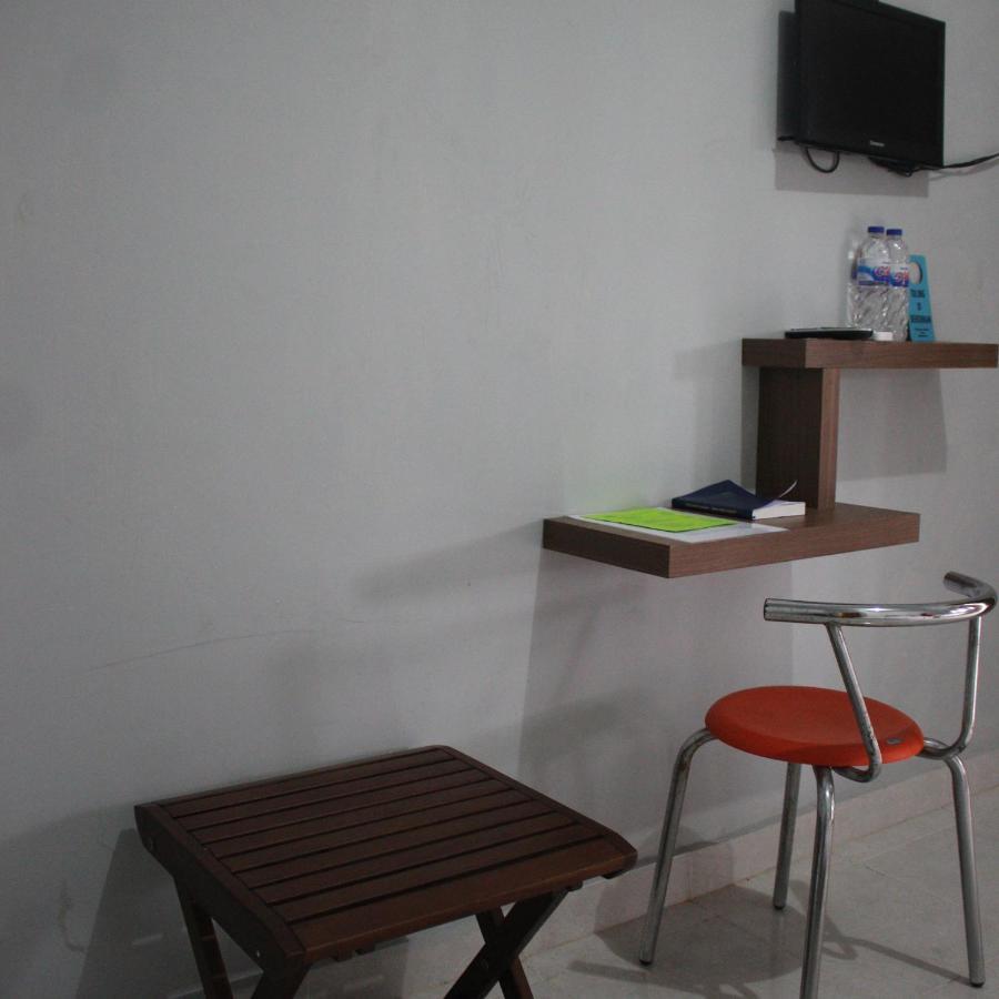 Pondok Wisata Dan Restoran Elim Waingapu Eksteriør billede