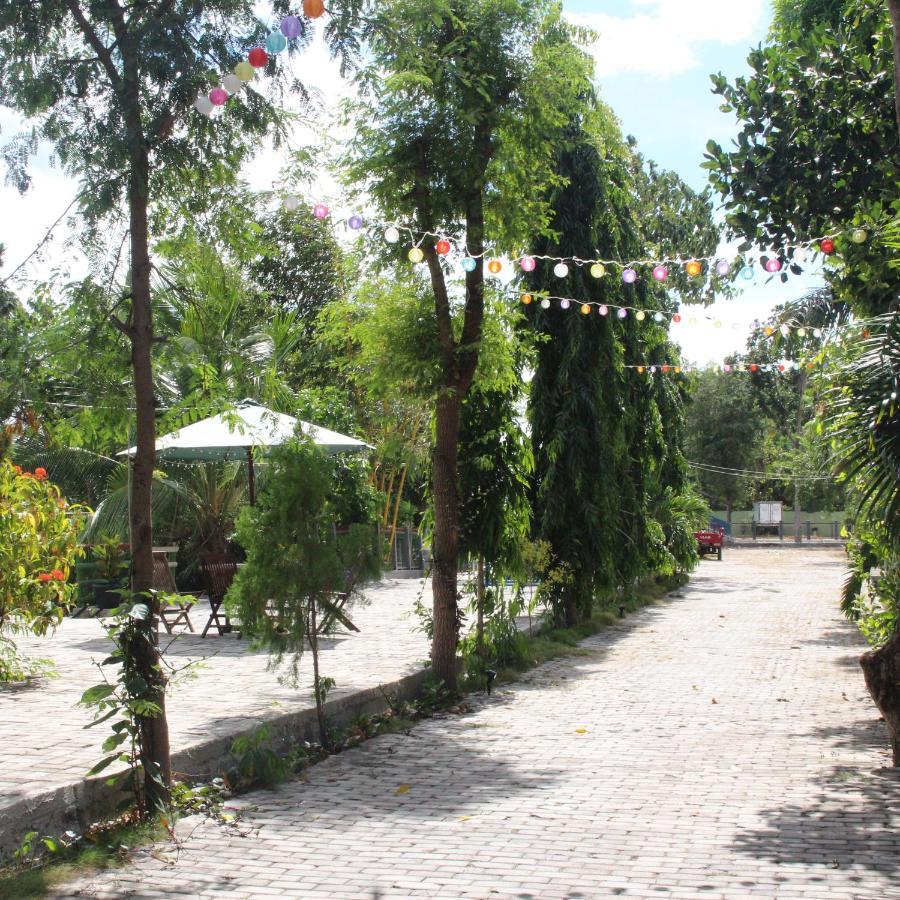 Pondok Wisata Dan Restoran Elim Waingapu Eksteriør billede