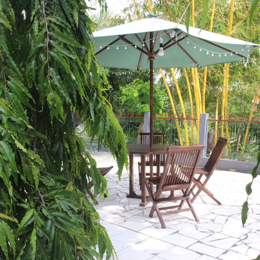 Pondok Wisata Dan Restoran Elim Waingapu Eksteriør billede