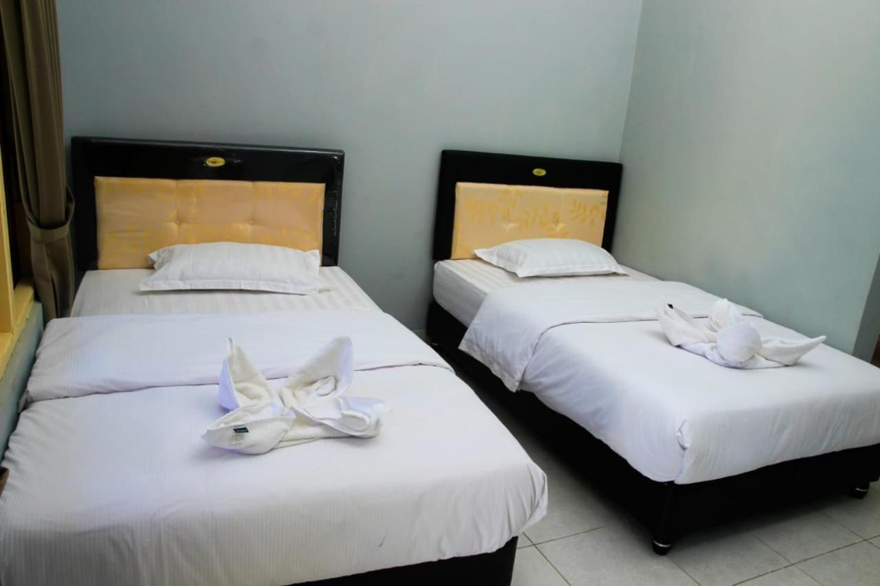 Pondok Wisata Dan Restoran Elim Waingapu Eksteriør billede